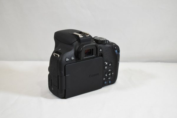 Canon EOS Rebel T7i DSLR Camera - Body Fashion